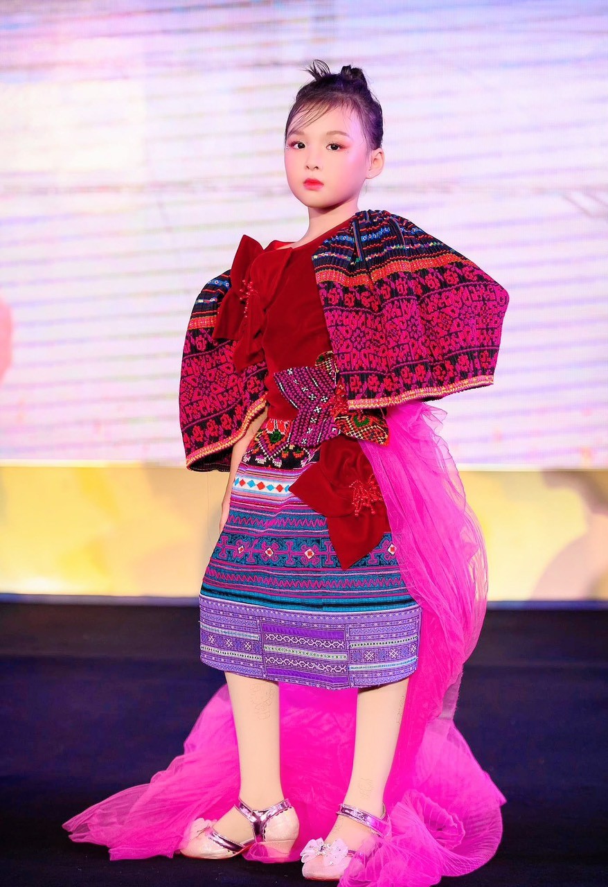 Đại hội Siêu mẫu nhí 2021 Khẳng định sự khác biệt nâng tầm thời trang  trẻ em Việt Nam  Tạp Chí Thời Trang Tóc