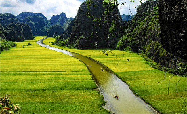 Ninh Bình tiếp tục đăng cai Năm du lịch quốc gia 2021 - Ảnh 1.