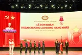 NHNN đón nhận Huân chương lao động hạng Nhất