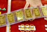 Giá vàng hôm nay 16/12: Giá vàng trong nước bất ngờ giảm, vàng thế giới tiếp tục tăng