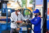 Giá xăng dầu đồng loạt giảm trước kỳ nghỉ Tết Dương lịch 2026