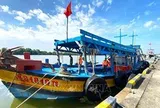 Tạm giữ tàu vận chuyển hơn 100.000 lít dầu trái phép trên biển
