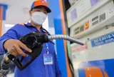 Giá xăng lên gần 19.000 đồng/lít