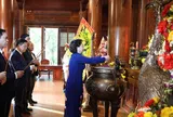 Phó Thủ tướng Phạm Thị Thanh Trà dâng hương tưởng niệm Chủ tịch Hồ Chí Minh tại Khu di tích Kim Liên