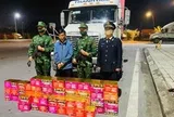 Bắt quả tang vụ vận chuyển trái phép 165 kg pháo hoa nổ xuyên biên giới