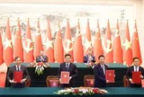 Việt Nam và Trung Quốc ký kết nhiều văn kiện hợp tác chiến lược