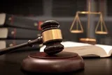 Khởi tố đối tượng buôn bán thuốc lá điện tử