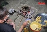 Người xứ Quảng ở Đắk Lắk gìn giữ phong tục đổ bánh thuẫn mỗi độ Xuân về