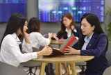 Lợi nhuận toàn ngành môi giới chứng khoán phân hóa mạnh