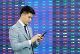 VN-Index kiểm định vùng đỉnh mới, nhà đầu tư nên mua thêm hay chốt lời?