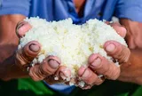 Diêm dân "rang mình" dưới nắng 40 độ, đổi lấy hơn 200 nghìn đồng mỗi ngày
