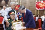Kết luận của Bộ Chính trị về trao tặng Huy hiệu 80 năm tuổi Đảng trở lên
