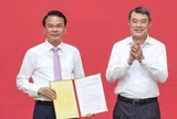 Công bố, trao quyết định của Bộ Chính trị về công tác cán bộ