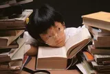Vì sao học sinh Singapore áp lực thi cử từ cấp tiểu học?