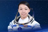 Từ nữ tiến sĩ điều tra tội phạm đến phi hành gia bay vào vũ trụ