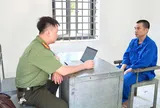 Triệt phá đường dây mua bán vũ khí quân dụng ngụy trang dưới dạng "súng thông bồn cầu"