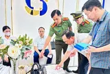 Khởi tố 12 bị can giả danh bác sỹ, chuyên gia y tế