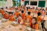 Hà Nội dự kiến nâng mức hỗ trợ bữa ăn bán trú cho học sinh tiểu học
