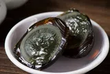 Loại trứng đen sì nhìn là sợ, không ngờ được xem là "kho báu dinh dưỡng"