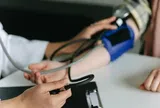 Đưa con gái 4 tuổi đi khám vì ngủ ngáy, kết quả xét nghiệm khiến bố mẹ "sốc nặng"