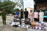 Khởi tố, tạm giam 6 đối tượng “thổi giá” đồ gia dụng, lừa bán hàng nghìn sản phẩm