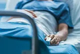 Người phụ nữ phải lọc máu sau khi bị truyền nhầm nhóm máu O thành B