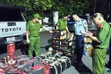 Thu giữ hơn 1,5 tấn thực phẩm không rõ nguồn gốc xuất xứ