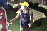 Đột nhập vào nhà hàng, tên trộm thản nhiên ăn nhậu rồi để quên thứ "không thể ngờ"