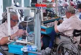 Người thợ sửa đồng hồ và ánh hào quang của nhà vô địch đua xe lăn