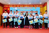 Yến sào Khánh Hòa dành gần 2,3 tỷ đồng khen thưởng 2.170 học sinh