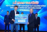Chiếc xe máy đặc biệt HLV Kim Sang-sik được tặng sau chiến tích của U23 Việt Nam