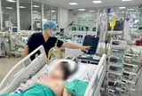 Bé gái 14 tuổi sốt một tuần, bác sĩ phát hiện “thủ phạm” bất ngờ dưới ngực