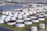 IEA tăng dự báo: nguồn cung dầu toàn cầu có thể 'bốc hơi' 5,7 triệu thùng dầu/ngày năm 2026