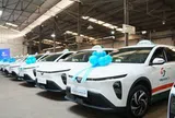 Giữa sức ép taxi điện, Vinasun lập tức bổ sung VinFast Limo Green vào đội xe