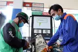 Nếu thuế tiêu thụ đặc biệt về 0%, giá xăng có thể giảm bao nhiêu?