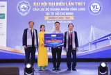 Câu lạc bộ Doanh nhân Vĩnh Long tại TP. Hồ Chí Minh trao các khoản tài trợ an sinh xã hội,  chăm lo học sinh - sinh viên có hoàn cảnh khó khăn, xây dựng cầu giao thông nông thôn