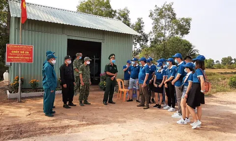 HT Holding mang xuân yêu thương tới những chiến sĩ nơi phên dậu của Tổ quốc