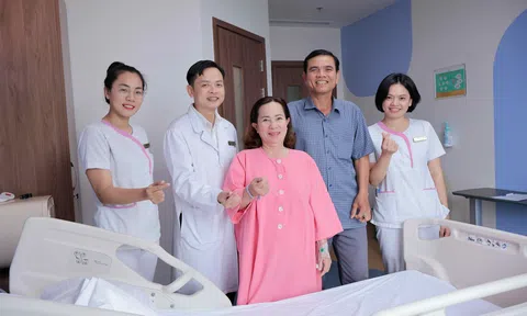 Xuất huyết sau mãn kinh kéo dài, người phụ nữ bất ngờ phát hiện ung thư