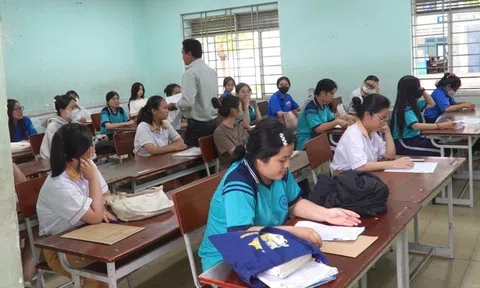 Bình Thuận: Ngày thi đầu tiên, nhiều thí sinh phấn khởi khi làm bài tốt