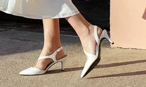 8 mẫu giày tôn dáng sang trọng, dễ đi dành cho phụ nữ công sở