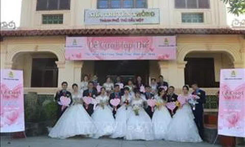Lễ cưới tập thể cho 10 cặp đôi công nhân lao động ở Bình Dương