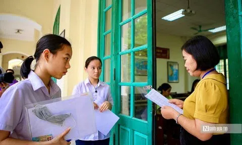 Điểm chuẩn vào 10 Hà Nội: Trường top giảm sâu, trường ngoại thành tăng mạnh
