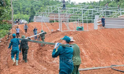 Hoàn thành 25 căn nhà tạm cho người dân Làng Nủ vào ngày 21/9