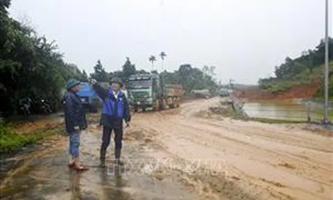 Thời tiết ngày 24/9: Trung Trung Bộ, Bắc Tây Nguyên, Nam Bộ có mưa dông