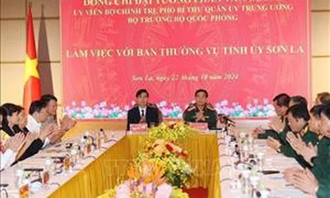 Bộ trưởng Bộ Quốc phòng Phan Văn Giang làm việc với Ban Thường vụ Tỉnh ủy Sơn La