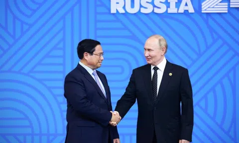 Thủ tướng Phạm Minh Chính tiếp xúc lãnh đạo nhiều nước bên lề Hội nghị BRICS mở rộng