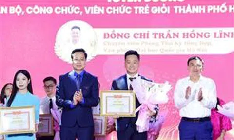 Hà Nội: Tuyên dương 24 cán bộ công chức, viên chức trẻ xuất sắc