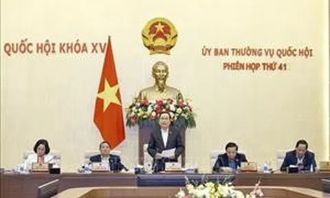 Phiên họp thứ 42 của Ủy ban Thường vụ Quốc hội khai mạc ngày 5/2