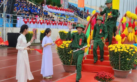 Tuổi trẻ Khu 5 hăng hái lên đường bảo vệ Tổ quốc