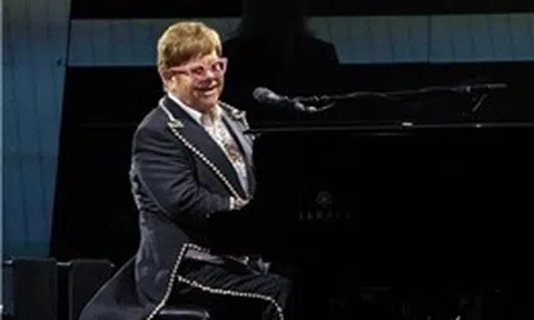 Elton John trở lại với album phòng thu mới